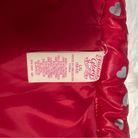 Girls red and silver vest size L 10/12 in girls. Great condition - Picture 3 of 10